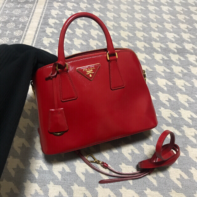 PRADA - PRADA red バッグ