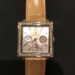 ロベルタディカメリーノ(ROBERTA DI CAMERINO)のエレガントなロベルタディカメリーノ腕時計(腕時計)