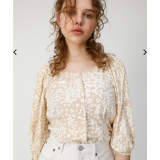 マウジー(moussy)のmoussy 2way Flower printトップス ブラウス(シャツ/ブラウス(長袖/七分))