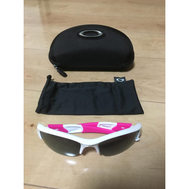 Oakley(オークリー)のオークリー フラックジャケット ピンク メガネケース 専用袋付き 新品未使用 レディースのファッション小物(サングラス/メガネ)の商品写真