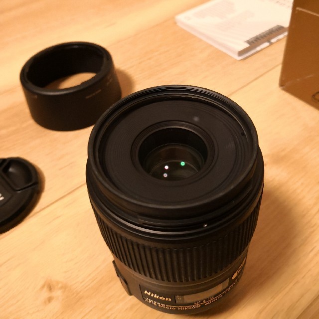 Nikon(ニコン)の[美品]AF-S MICRO NIKKOR 60mm 2.8 G ED フル スマホ/家電/カメラのカメラ(レンズ(単焦点))の商品写真