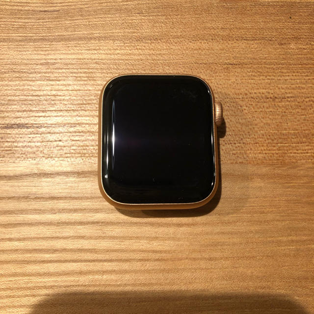 Apple Watch(アップルウォッチ)のtaiyou様専用◡̈Apple Watch serious4 GPS 40mm スマホ/家電/カメラのスマートフォン/携帯電話(その他)の商品写真