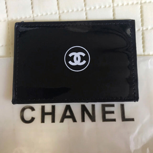 CHANEL(シャネル)のシャネル ノベルティー カードケース レディースのファッション小物(名刺入れ/定期入れ)の商品写真