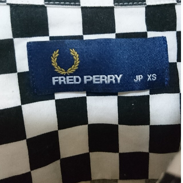 FRED PERRY(フレッドペリー)の【ポップコーン様専用】 シャツ モノトーン メンズ レディース メンズのトップス(シャツ)の商品写真