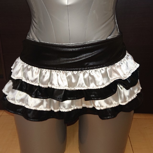 送料無料 超ミニスカ 黒 シルバー レディースのスカート(ミニスカート)の商品写真