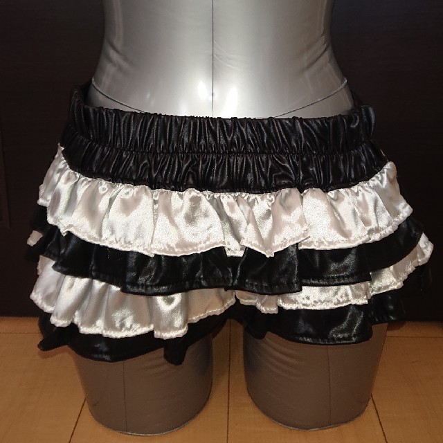 送料無料 超ミニスカ 黒 シルバー レディースのスカート(ミニスカート)の商品写真