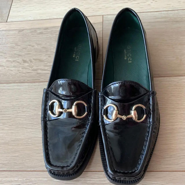 Gucci(グッチ)のお値下げ！GUCCI ローファー レディースの靴/シューズ(ローファー/革靴)の商品写真