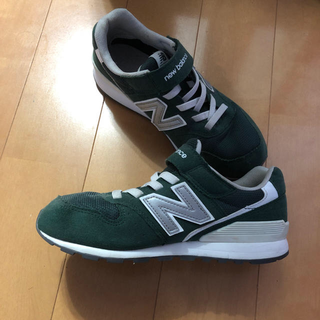 New Balance(ニューバランス)のニューバランス 22cm グリーン キッズ/ベビー/マタニティのキッズ靴/シューズ(15cm~)(スニーカー)の商品写真