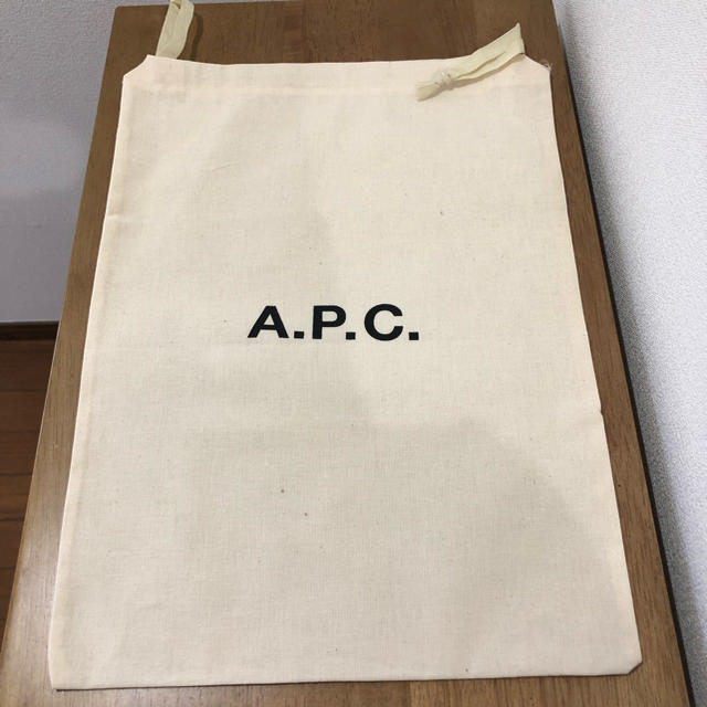 A.P.C(アーペーセー)のA.P.C 巾着 レディースのバッグ(ショップ袋)の商品写真