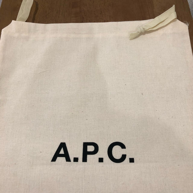 A.P.C(アーペーセー)のA.P.C 巾着 レディースのバッグ(ショップ袋)の商品写真