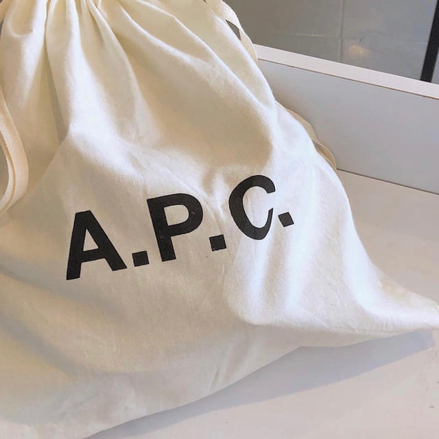 A.P.C(アーペーセー)のA.P.C 巾着 レディースのバッグ(ショップ袋)の商品写真