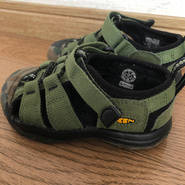 KEEN(キーン)のkeen キッズ サンダル キッズ/ベビー/マタニティのキッズ靴/シューズ(15cm~)(サンダル)の商品写真