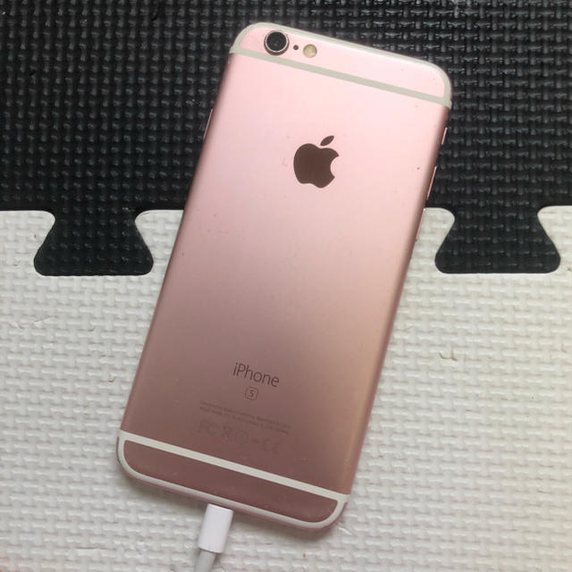 Apple(アップル)のiPhone6s SIMフリー 64G スマホ/家電/カメラのスマートフォン/携帯電話(スマートフォン本体)の商品写真