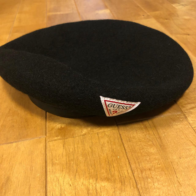 GUESS(ゲス)のGUESS ベレー帽 レディースの帽子(ハンチング/ベレー帽)の商品写真