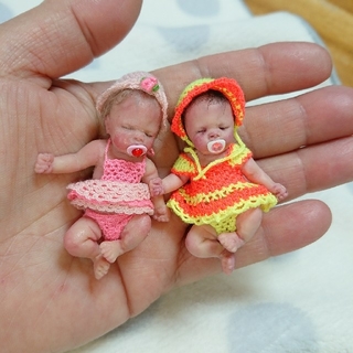 ミニシリコンベビー  小さな可愛い双子の赤ちゃん  オレンジ