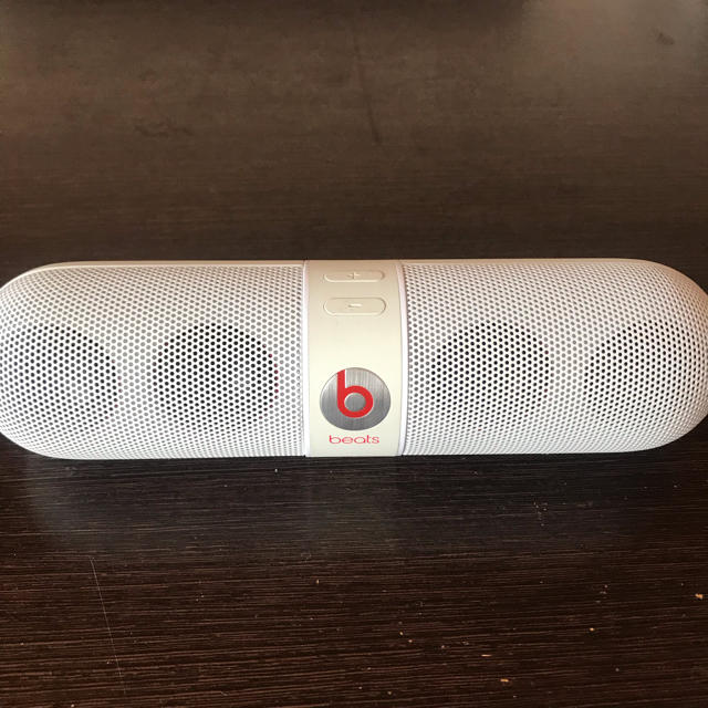 Beats by Dr Dre(ビーツバイドクタードレ)のbeatspill ワイヤレスBluetoothスピーカー スマホ/家電/カメラのオーディオ機器(スピーカー)の商品写真