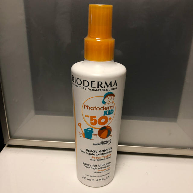 BIODERMA(ビオデルマ)のビオデルマ 子供用日焼け止めスプレー　200ml SPF50 コスメ/美容のボディケア(日焼け止め/サンオイル)の商品写真