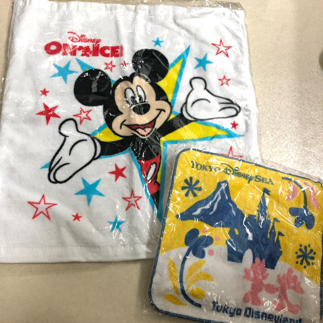 Disney(ディズニー)のディズニー タオル2枚セット エンタメ/ホビーのアニメグッズ(タオル)の商品写真