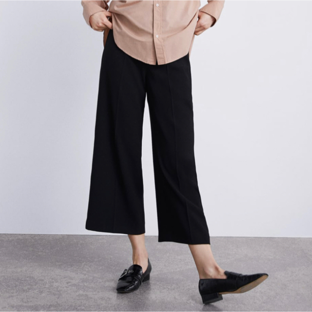 ZARA(ザラ)のZARA センタープレス ワイドパンツ レディースのパンツ(クロップドパンツ)の商品写真