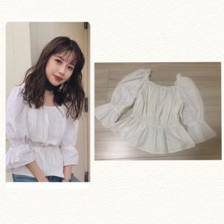 スライ(SLY)のSLY 新作SHOULDER FRILL TOPS(カットソー(半袖/袖なし))