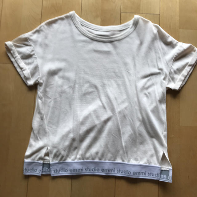 emmi atelier(エミアトリエ)のemmiyogaトップス レディースのトップス(Tシャツ(半袖/袖なし))の商品写真