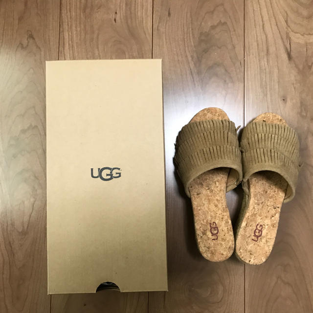 UGG(アグ)のUGGアグフリンジサンダル レディースの靴/シューズ(サンダル)の商品写真