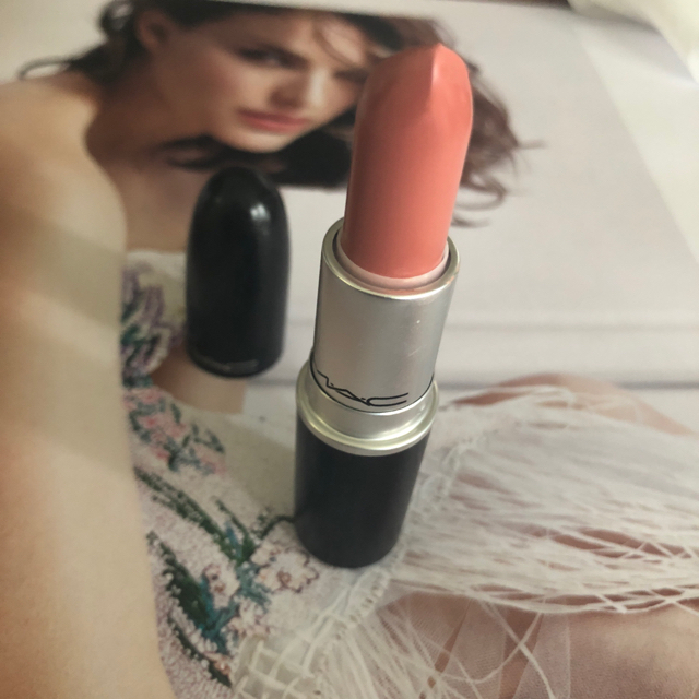 MAC(マック)のMAC KINDA SEXY  リップ コスメ/美容のベースメイク/化粧品(口紅)の商品写真