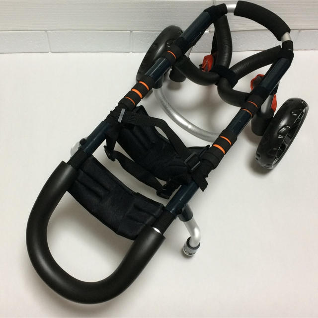 □犬の車椅子 小型犬用4輪車 2kg~8kg位 顎乗せ付き 歩行器 犬用車いす