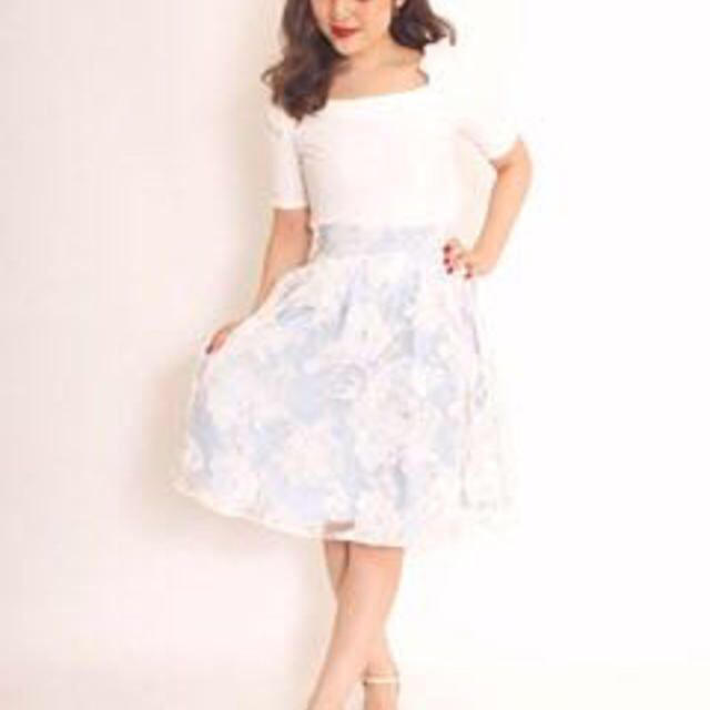 MIIA(ミーア)のオーガンジーフラワースカート レディースのスカート(ひざ丈スカート)の商品写真