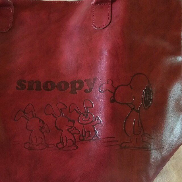 SNOOPY(スヌーピー)のスヌーピーフェイクレザートートバッグ　非売品・未使用 レディースのバッグ(トートバッグ)の商品写真