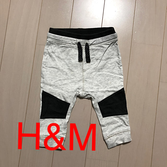 H&M(エイチアンドエム)のH&M ベビースウェットパンツ キッズ/ベビー/マタニティのベビー服(~85cm)(パンツ)の商品写真