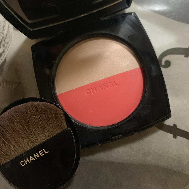 CHANEL(シャネル)のシャネル フェイスパウダー コスメ/美容のベースメイク/化粧品(フェイスパウダー)の商品写真