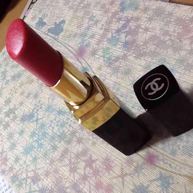 CHANEL(シャネル)のROUGE COCO SHINE 62 コスメ/美容のベースメイク/化粧品(口紅)の商品写真