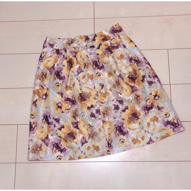 LAUTREAMONT(ロートレアモン)のリューデベービス✳︎花柄スカート レディースのスカート(ひざ丈スカート)の商品写真