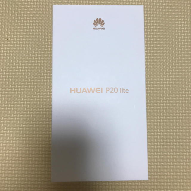 ANDROID(アンドロイド)のUQモバイル HUAWEI P20lite ブラック スマホ/家電/カメラのスマートフォン/携帯電話(スマートフォン本体)の商品写真