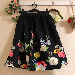 トッコ(tocco)のトッコクローゼット tocco closet ボタニカルスカート(ひざ丈スカート)