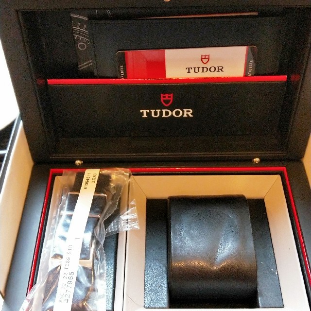 Tudor(チュードル)のチュードル　ヘリテージブラックベイ　79220B メンズの時計(腕時計(アナログ))の商品写真