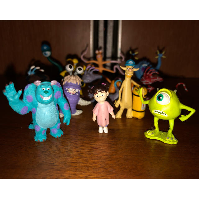 Disney(ディズニー)のモンスターズインク ミニフィギュア 13個セット⭐️ エンタメ/ホビーのおもちゃ/ぬいぐるみ(キャラクターグッズ)の商品写真