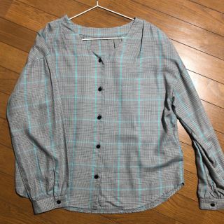 グローブ(grove)のてろんとしたシャツ(シャツ/ブラウス(長袖/七分))