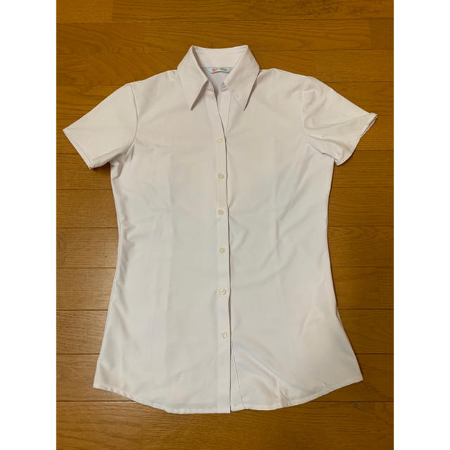 青山(アオヤマ)のアイシャツ 2枚セット完全ノーアイロン 半袖 スキッパー 9号サイズ レディースのトップス(シャツ/ブラウス(半袖/袖なし))の商品写真