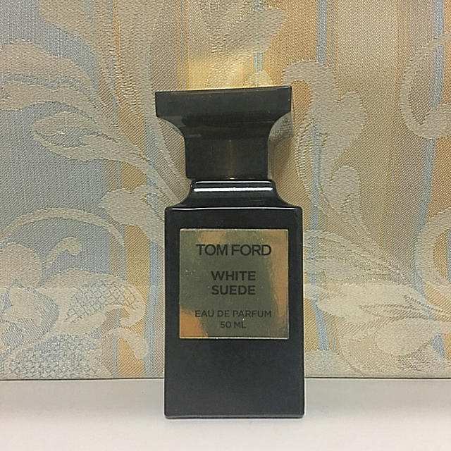 TOM FORD - TOM FORD WHITE SUEDE 香水の通販 by harmonia｜トムフォードならラクマ 正規品特価