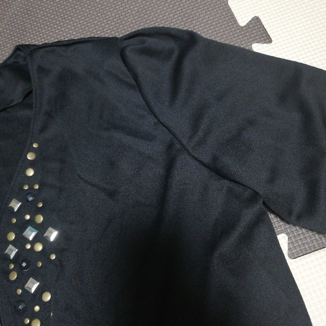 ブラック　ビジュー　長袖 レディースのトップス(カットソー(長袖/七分))の商品写真