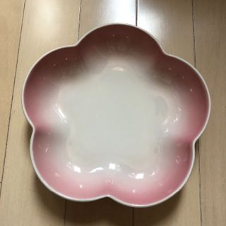 ルクルーゼ(LE CREUSET)のまるく様 ルクルーゼ フラワーディッシュM 新品未使用(食器)