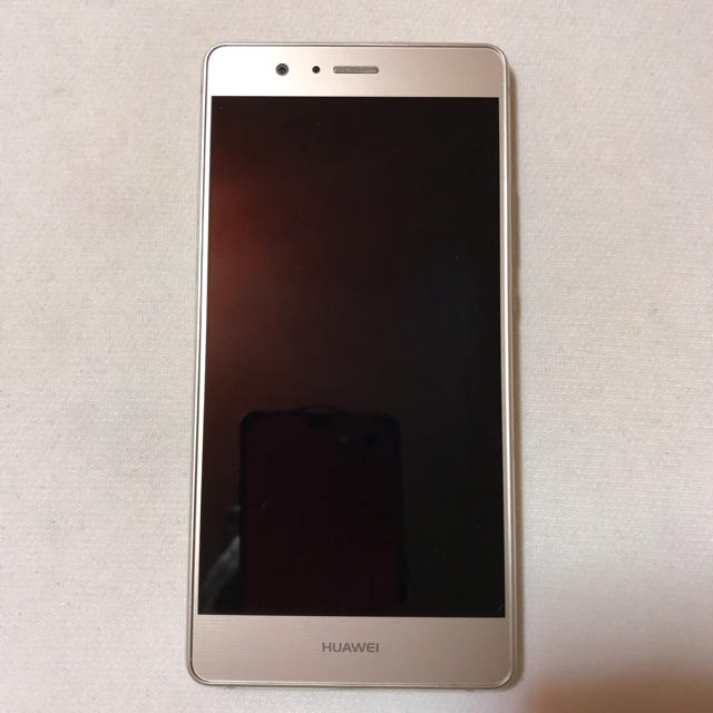 ANDROID(アンドロイド)のぼの＠様　専用　HUAWEY P9 lite PREMIUM ゴールド スマホ/家電/カメラのスマートフォン/携帯電話(スマートフォン本体)の商品写真