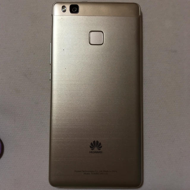 ANDROID(アンドロイド)のぼの＠様　専用　HUAWEY P9 lite PREMIUM ゴールド スマホ/家電/カメラのスマートフォン/携帯電話(スマートフォン本体)の商品写真