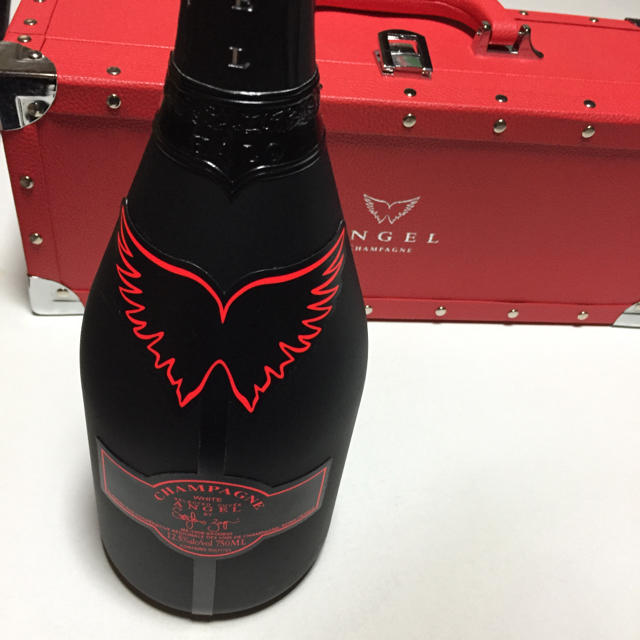 Dom Pérignon(ドンペリニヨン)のエンジェルシャンパンヘイロー 食品/飲料/酒の酒(シャンパン/スパークリングワイン)の商品写真