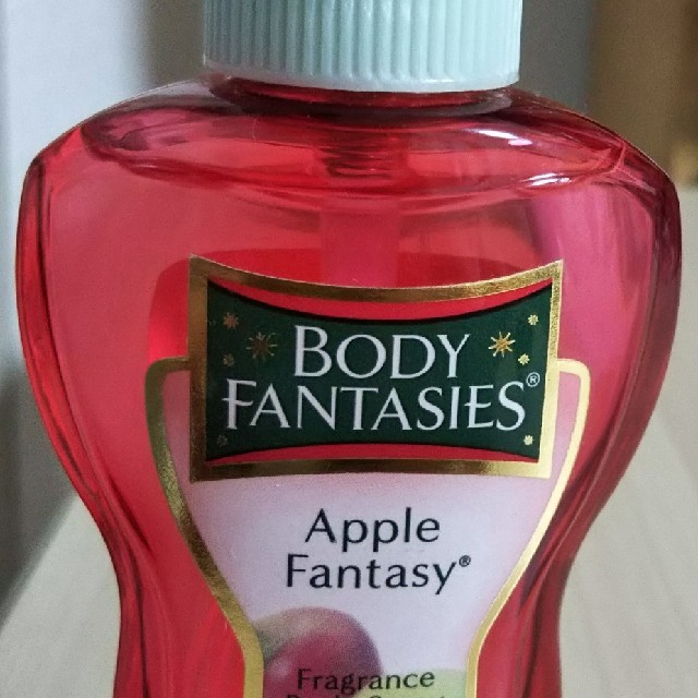 BODY FANTASIES(ボディファンタジー)のボディーファンタジー  アップル コスメ/美容の香水(香水(女性用))の商品写真