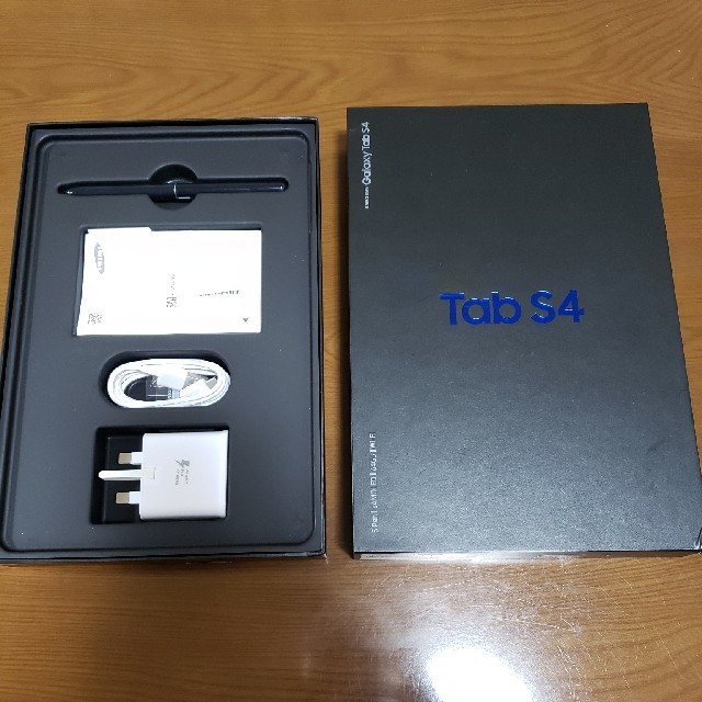 SAMSUNG(サムスン)の【美品】Galaxy Tab S4  スマホ/家電/カメラのPC/タブレット(タブレット)の商品写真