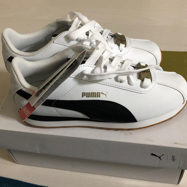 Puma BTS スニーカー