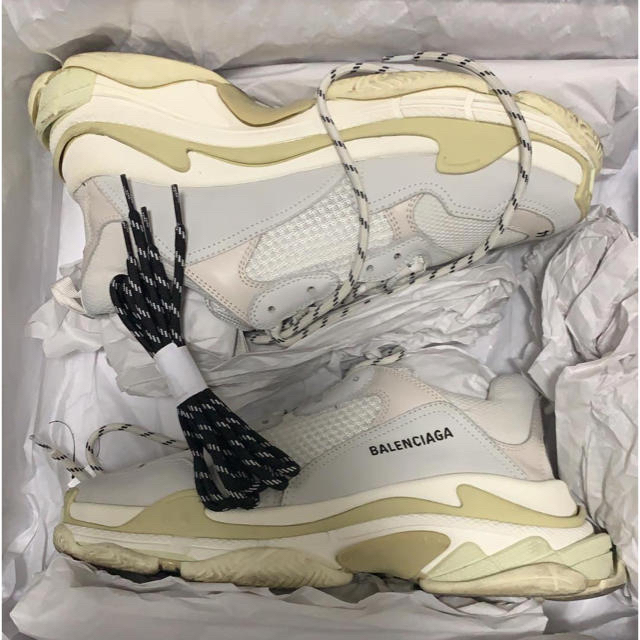 Balenciaga(バレンシアガ)のBALENCIAGA triple s メンズの靴/シューズ(スニーカー)の商品写真